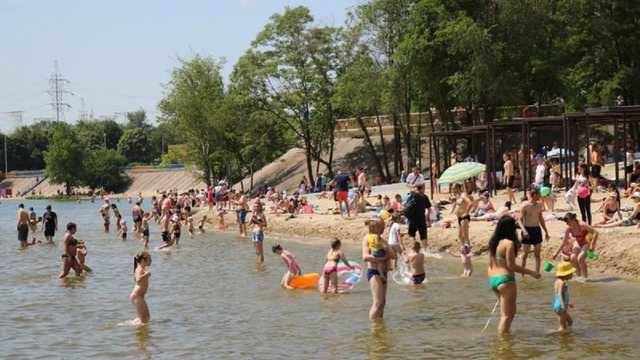 На пляже в Запорожье утонул подросток: очевидцы отказались вовремя помочь