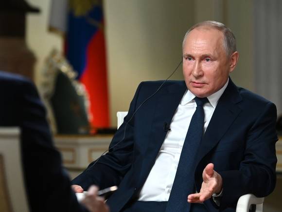 «Россия не рухнет»: Путин рассказал о своем уходе и преемниках