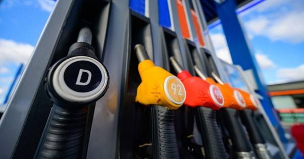 Госрегулирование цен на топливо: Кабмин разрешил АЗС поднять цены на бензин выше 30 грн