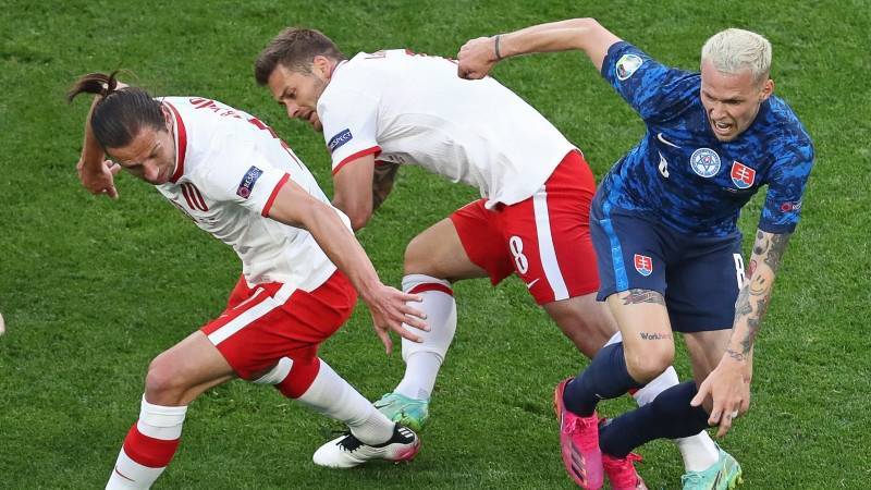 Сборная Словакии выиграла первый матч группового этапа Евро-2020