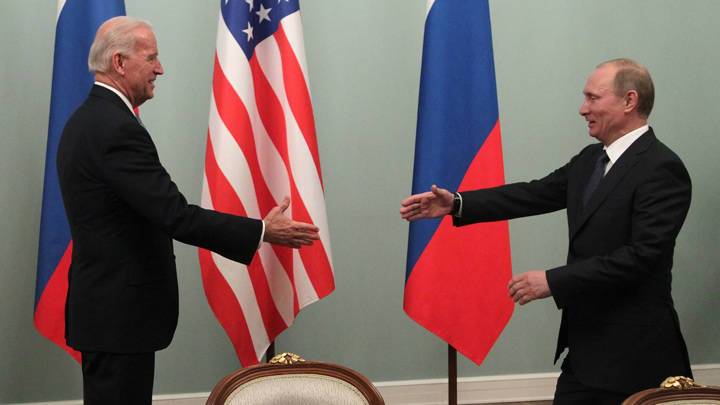 Путин и Байден при желании смогут поговорить тет-а-тет