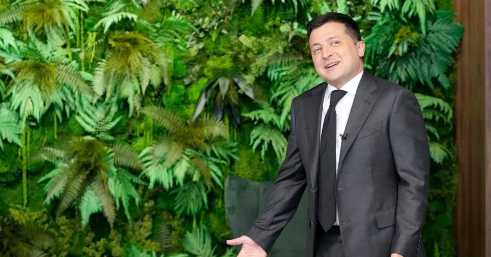 Джунгли и неоновая вывеска: как выглядит новый кабинет Зеленского
