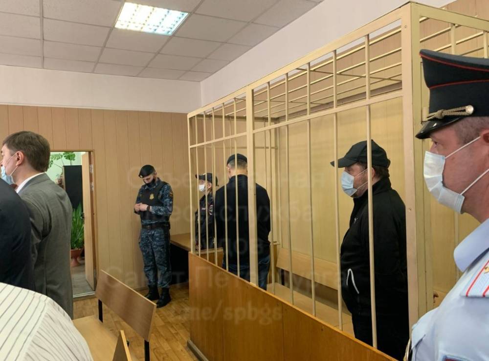 Прокуратура потребовала ужесточить приговор экс-вице-губернатору Петербурга Оганесяну