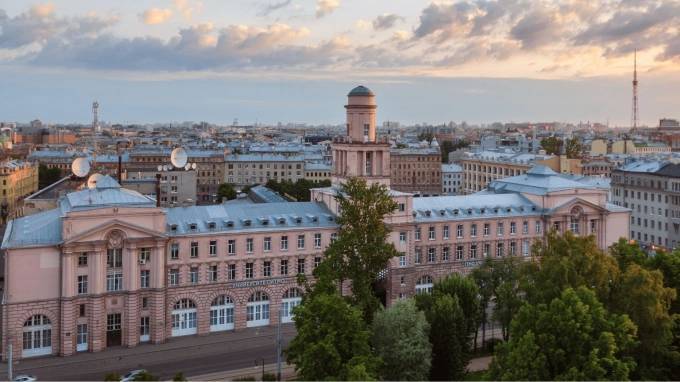 Университет ИТМО стал лучшим техническим вузом России