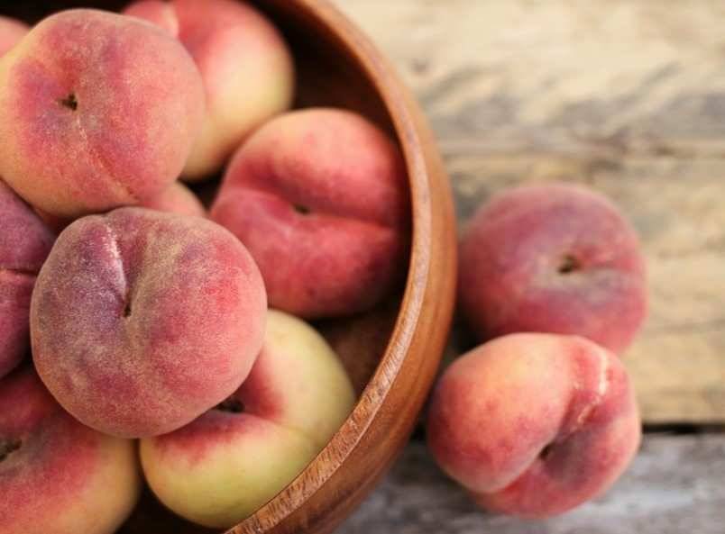 Медики назвали 5 причин для включения персиков в рацион