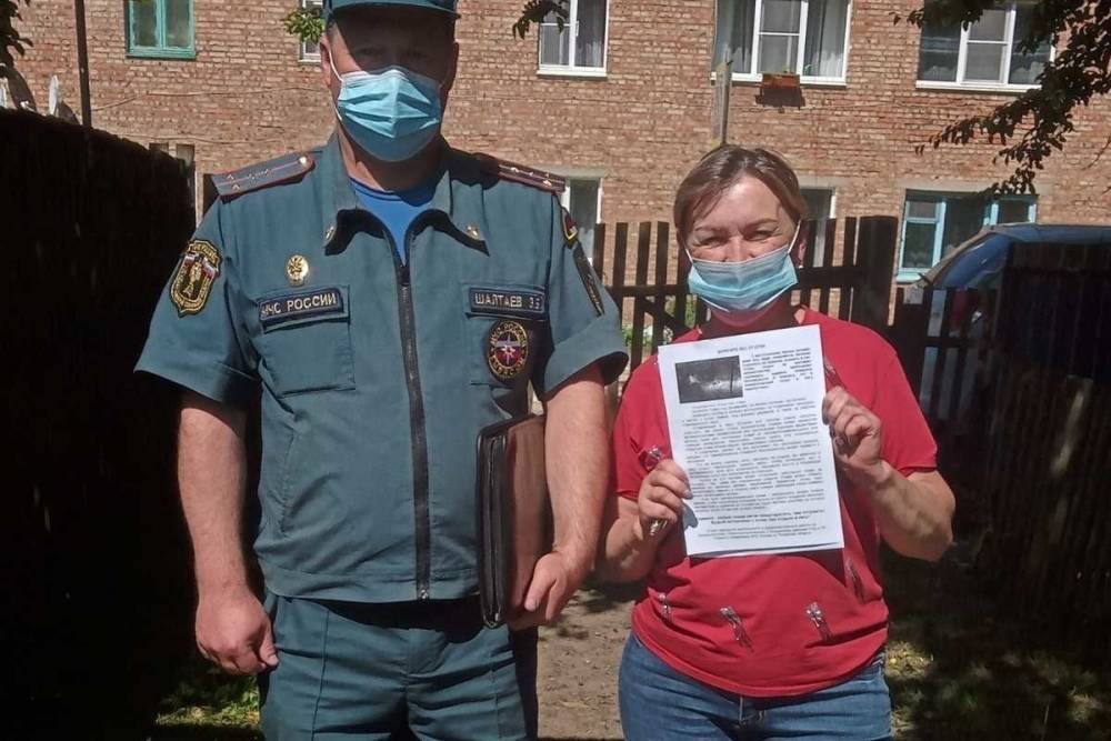 Жителям куньинской деревни напомнили правила пожарной безопасности
