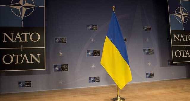 Руководство Украины просто ноет, выпрашивает ПДЧ и не выполняет то, что обязано