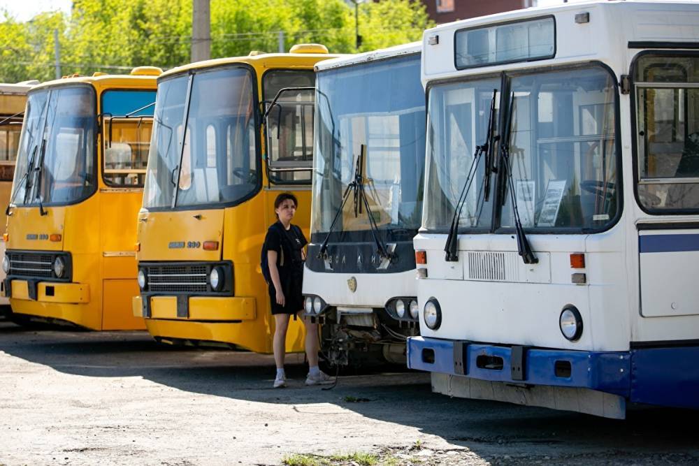 В Екатеринбурге проверяют автобусы и грузовики после ДТП с семью погибшими в Лесном