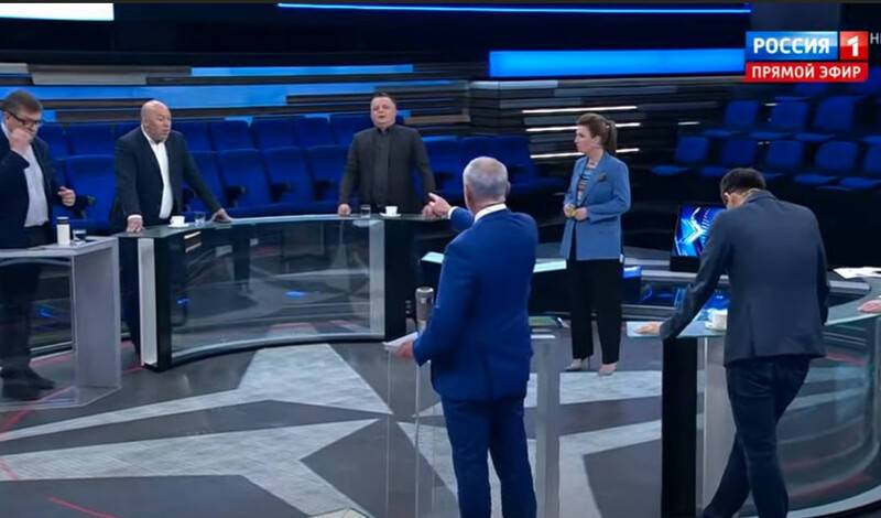 Телевизор предложил остановить НАТО, долбанув по Украине