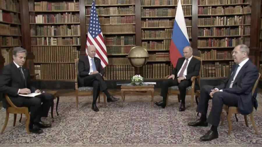 CNN назвала составы делегаций России и США на саммите в Женеве