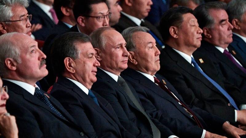 Беларусь, КНР и Казахстан - лидеры в списке дружественных для россиян стран