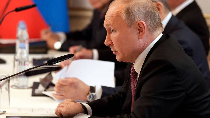 Путин заявил, что Россия не ведет учений у границ США, а «американцы это делают сейчас»