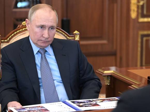 «Сознательно шел на то, чтобы быть задержанным»: Путин после переговоров с Байденом ответил на вопрос о Навальном