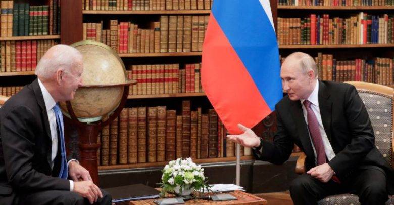 Путин рассказал о "зарницах доверия" на встрече с Байденом и отказался рассуждать о "счёте на табло"