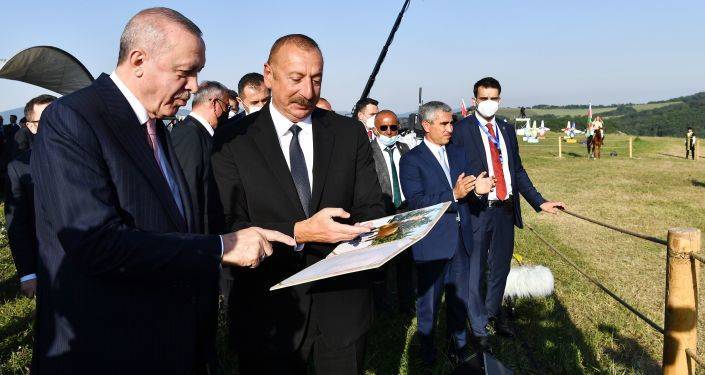 "Эрдоган строит империю": Сатановский о декларации с Азербайджаном в Шуши