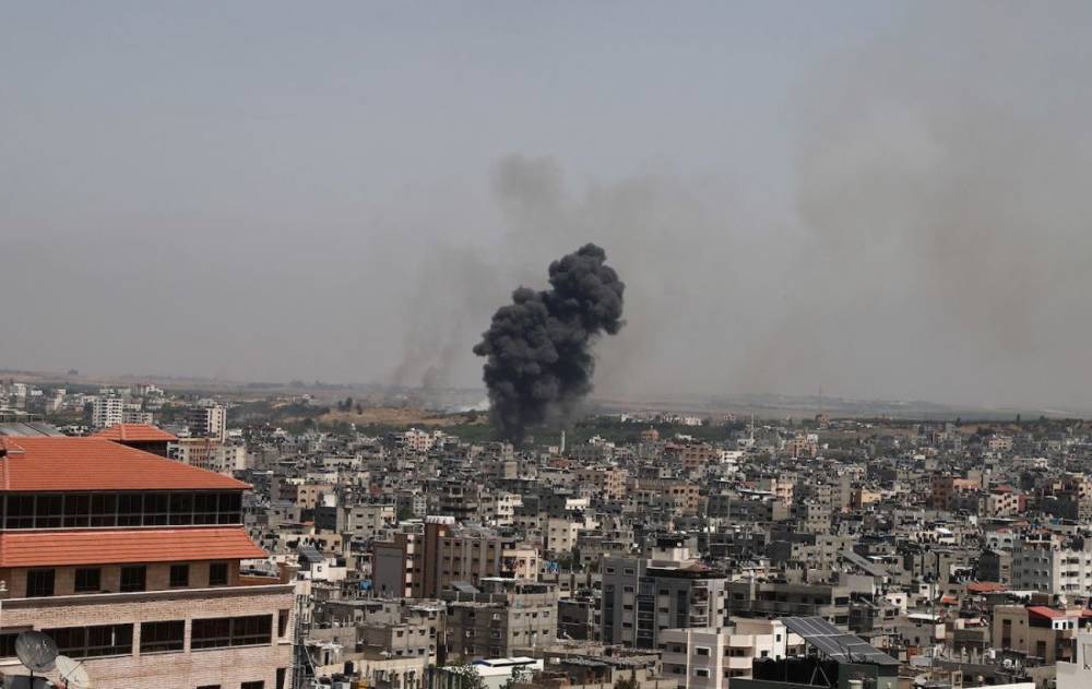 В Израиле вспыхнули пожары после обстрелов боевиков из Сектора Газа