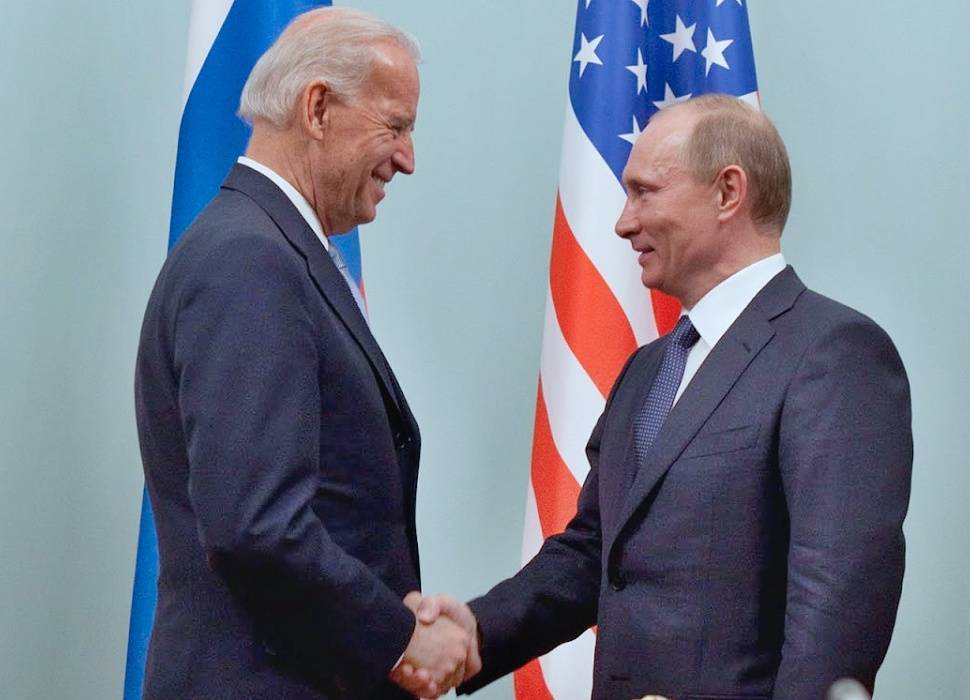 Путин и Байден встретились и пожали руки