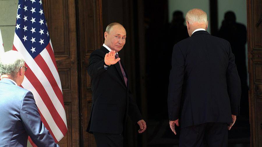 Политологи оценили тактику Путина и Байдена на переговорах