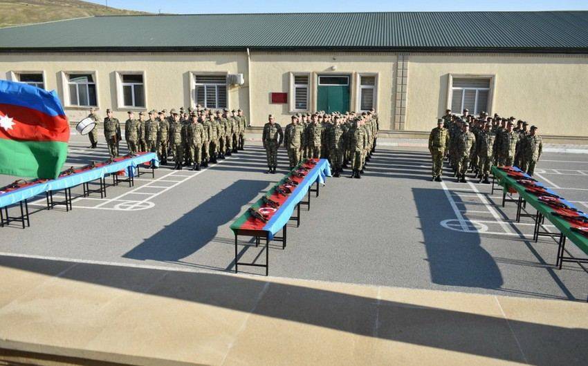 Президент Ильхам Алиев подписал распоряжение об очередном призыве на военную службу