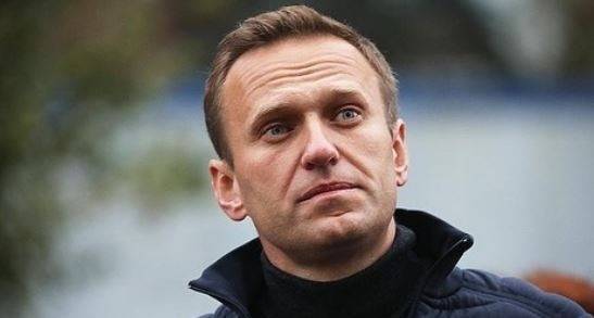 Навальный ответил Путину, который заявил, что политик «сознательно выехал за границу»