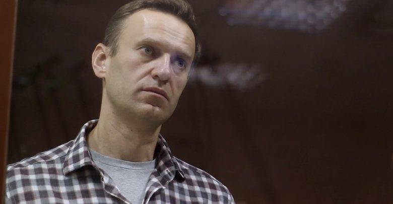 Песков сообщил, что Байден не поднимал тему обмена Навального в ходе саммита в Женеве