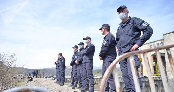 Полиция демонтирует заграждения в ущелье реки Риони