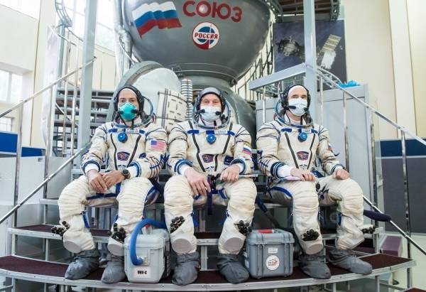 Космонавт-депутат рассказал, как китайцы скопировали российский космический центр и корабль