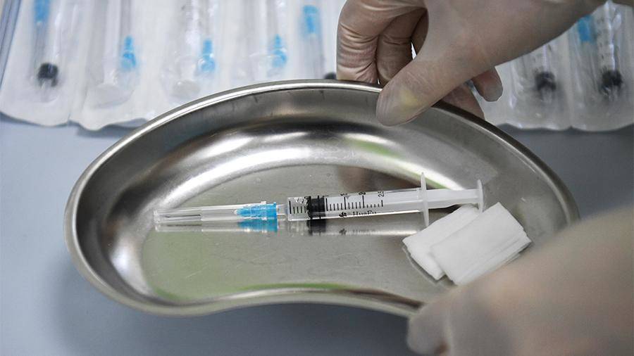 Собянин назвал сложным решение об обязательной вакцинации для ряда граждан
