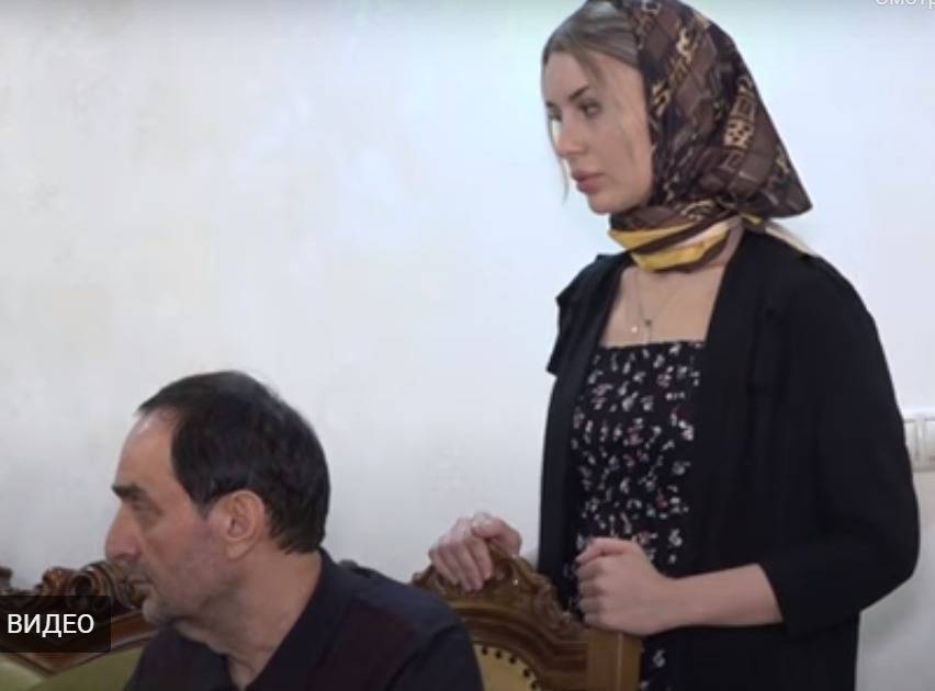 Появилось видео задержаний женщин в дагестанском шелтере, где пряталась чеченка Тарамова