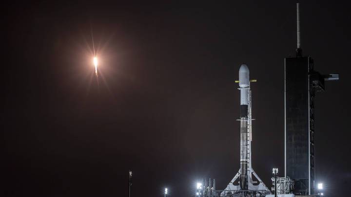 SpaceX запустила спутник GPS третьего поколения