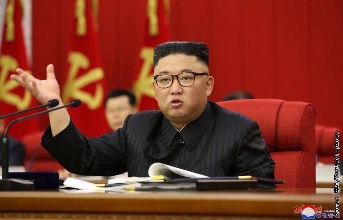 Ким Чен Ын призвал Пхеньян готовиться как к диалогу, так и к конфронтации с США