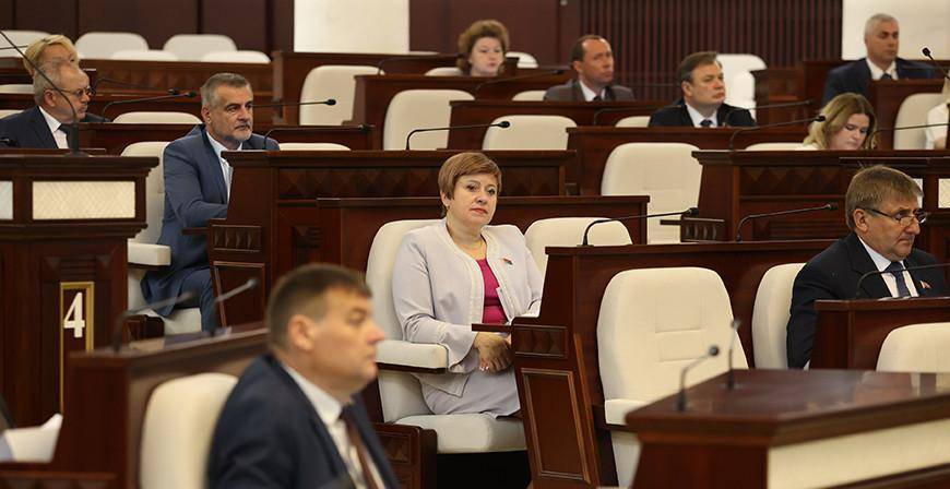 Депутаты приняли во втором чтении законопроект о госрегулировании производства и оборота алкоголя