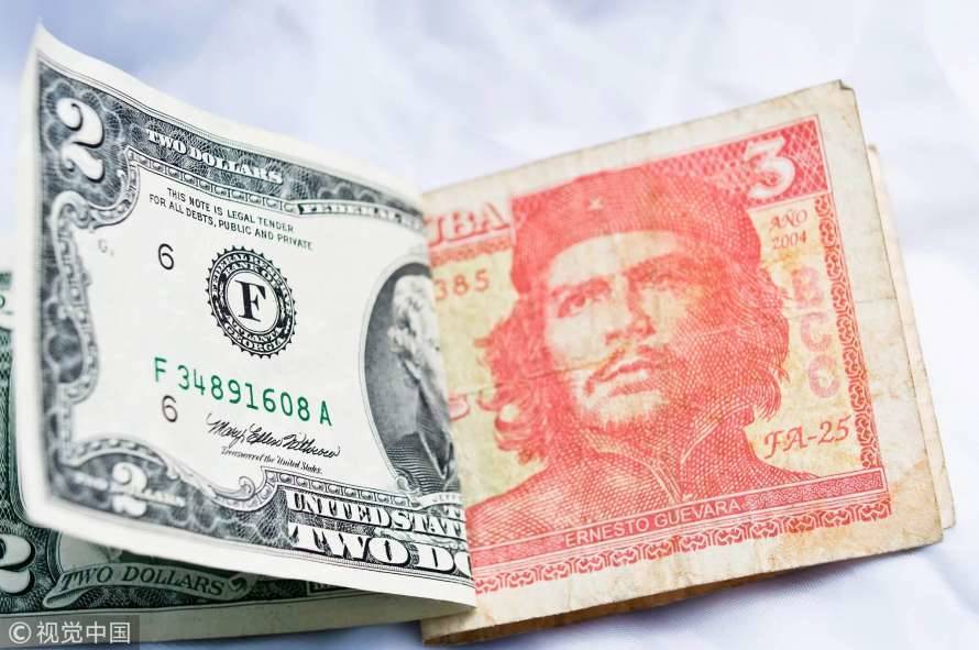 На Кубе прекратят принимать наличные доллары