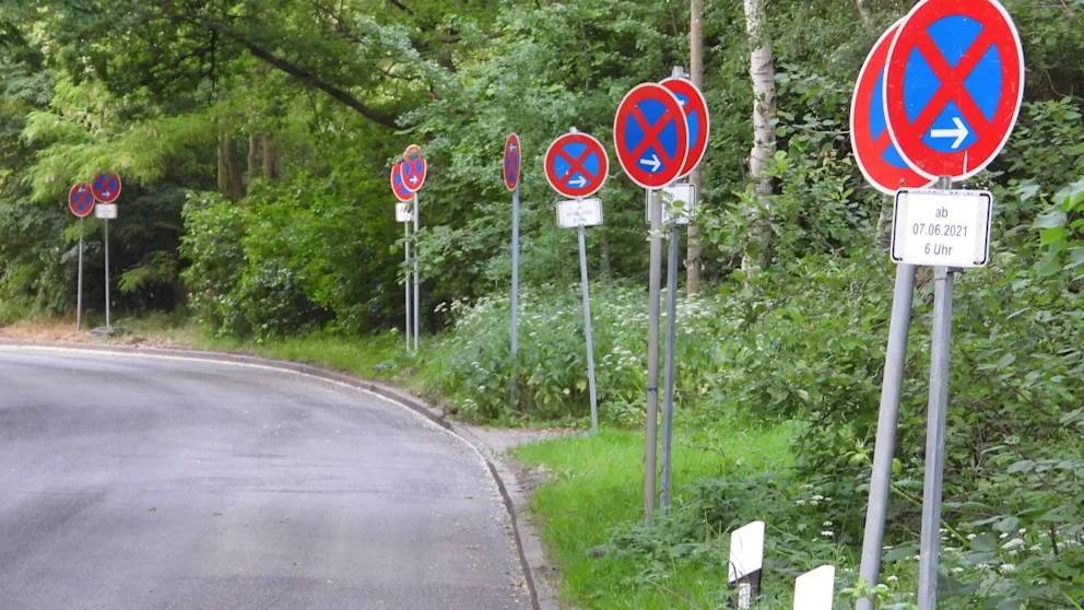 Безумие с дорожными знаками в Гамбурге: не заметит только слепой