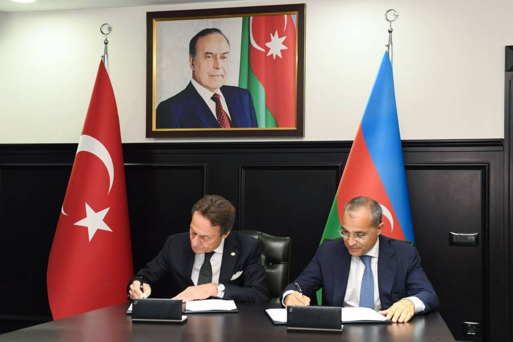 Крупный холдинг Турции будет инвестировать в экономику Азербайджана (ФОТО)