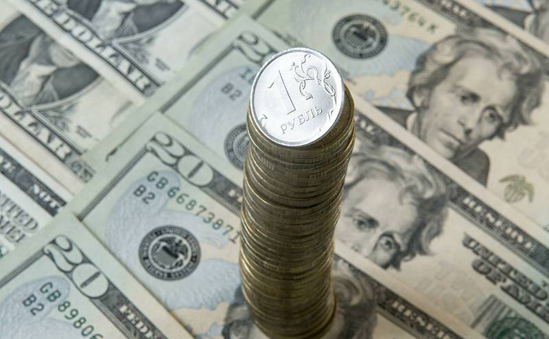Экономист объяснил, почему на самом деле укрепляется рубль