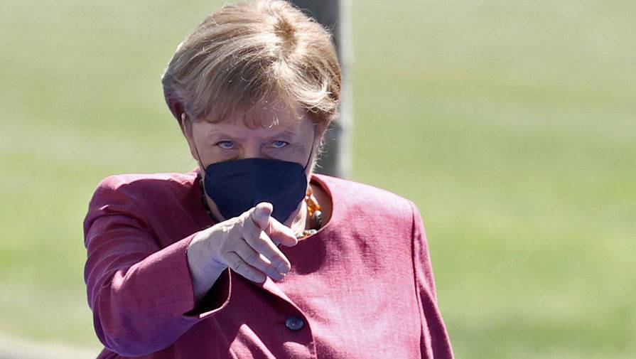 Меркель скептически относится к заполненным стадионам на Евро