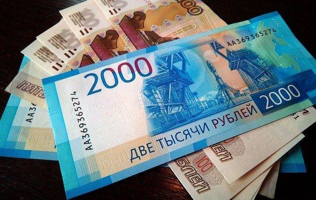 Четыре года копили на чёрный день: Под Новосибирском мошенницы прочитали пожилой паре стихи и украли миллион рублей