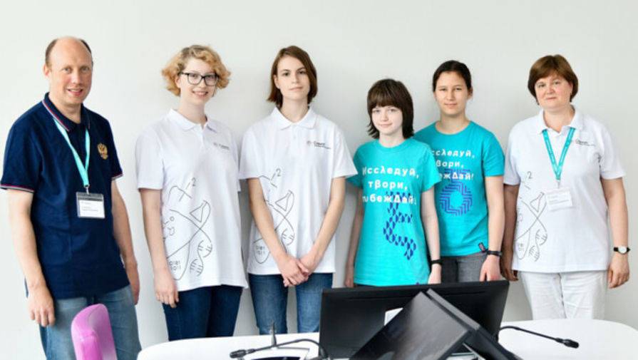 Российские школьницы стали победительницами международной олимпиады по информатике