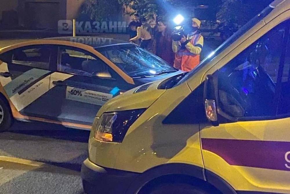 В Казани каршеринговый автомобиль сбил подростка