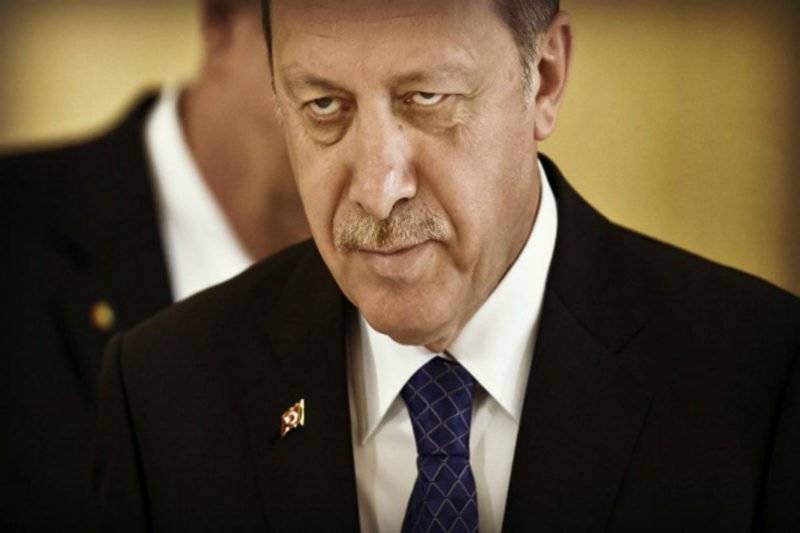 Зеленский не сможет объяснить народу, чем диктатор Эрдоган лучше...