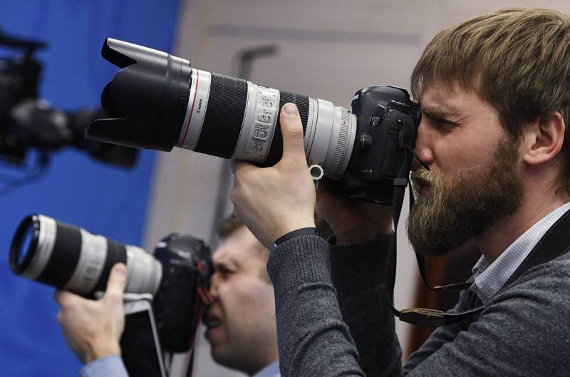Женева отказалась аккредитовать привитых "Спутником V" журналистов на саммит Путин-Байден