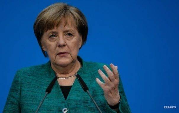 Меркель выдвинула России претензии из-за Украины
