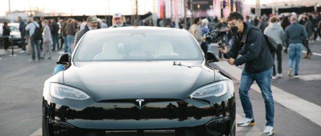 У Илона Маска изменили важную деталь в Tesla Model S