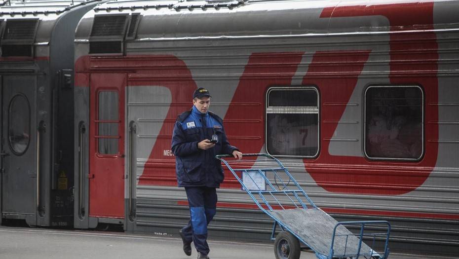 Поезд из Вологды в Петербург опоздал на час из-за неисправности контактной сети