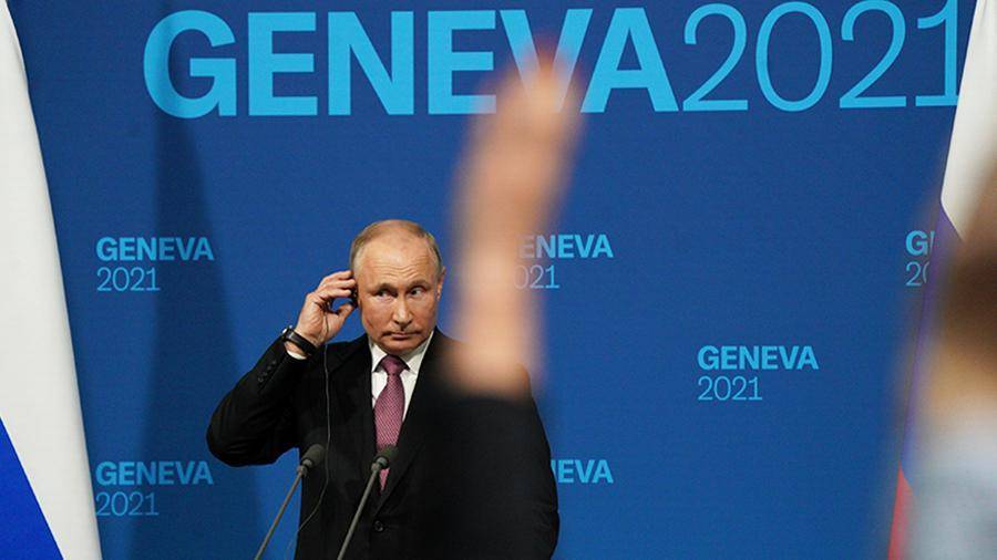 Песков объяснил приглашение американских СМИ на брифинг Путина в Женеве