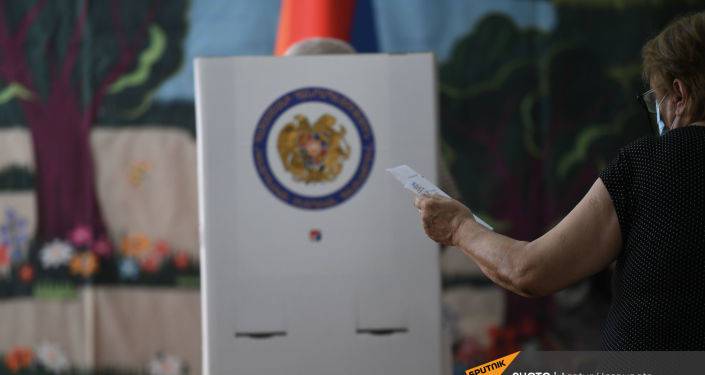 По состоянию на 14:00 явка на выборах в Армении составила 26.82% – ЦИК