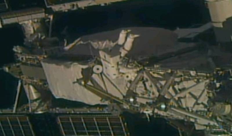Астронавты на МКС вышли в открытый космос для установки новой солнечной панели