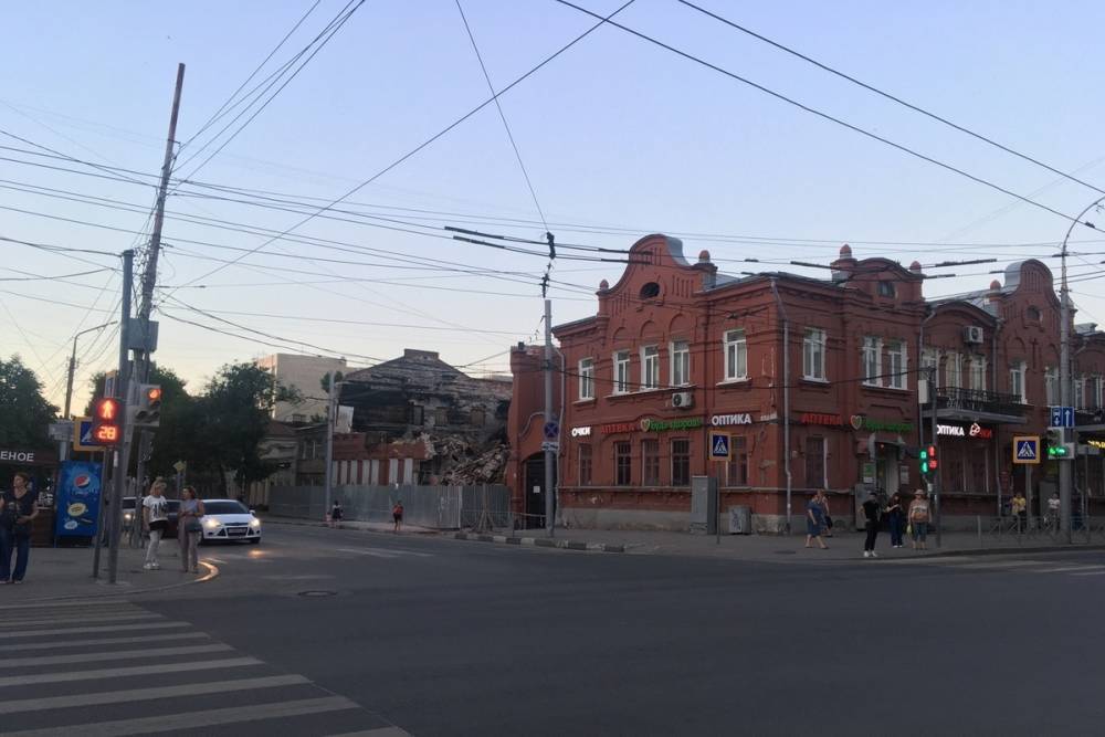 В Саратове рухнуло историческое здание: Доходного дома Подклетновых больше не существует