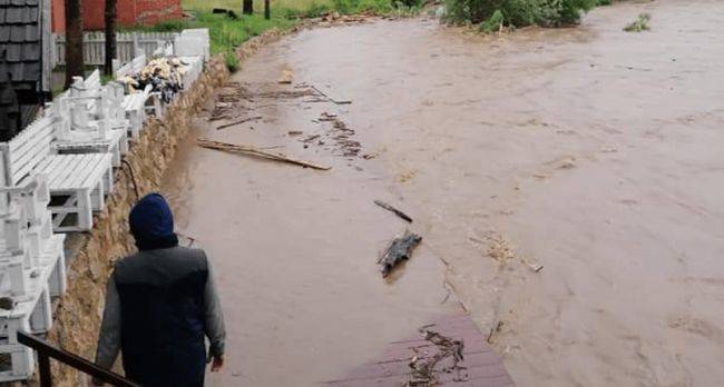 Наводнение на Буковине — паводок затопил 17 населенных пунктов